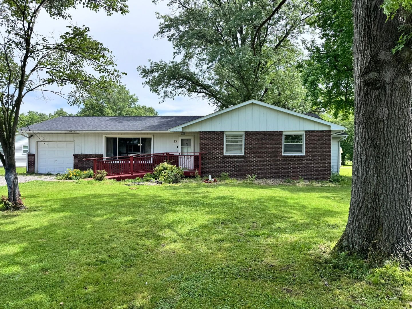 17 Crestwood — Centralia, IL 62801