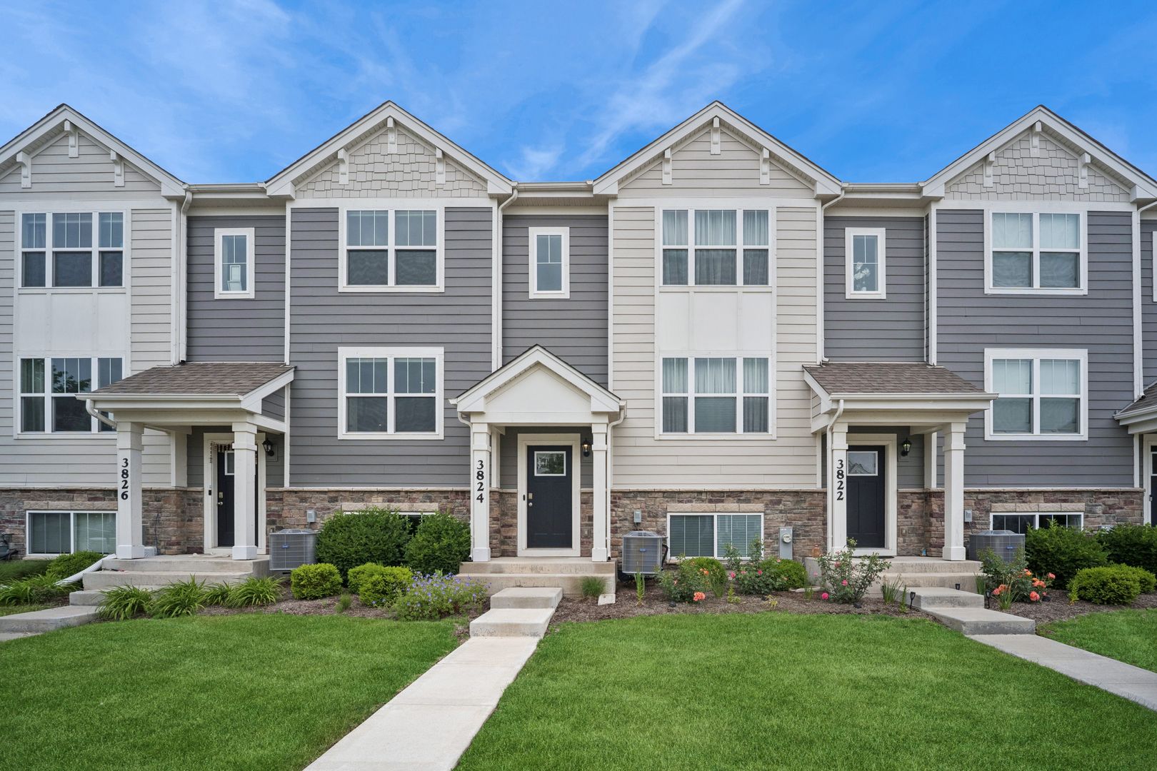 3824 Honeysuckle Lane — Elgin, IL 60124