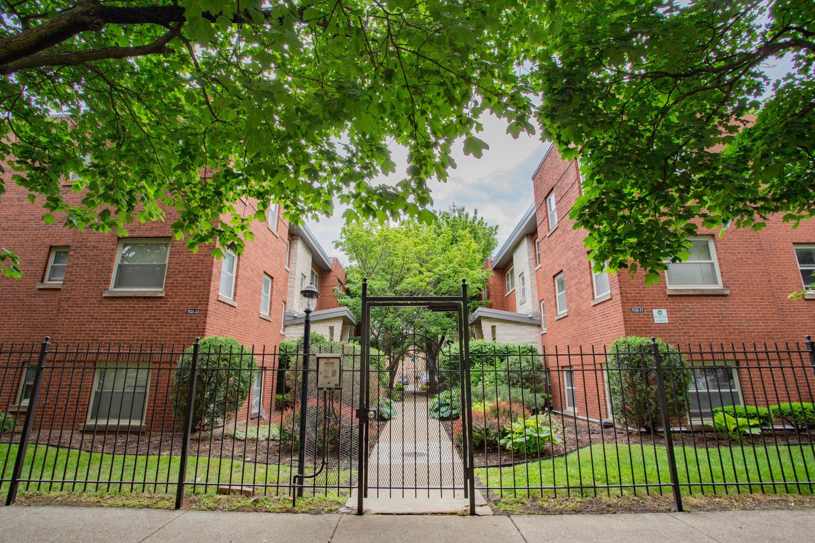 7521 N Damen Avenue #K1 — Chicago, IL 60645