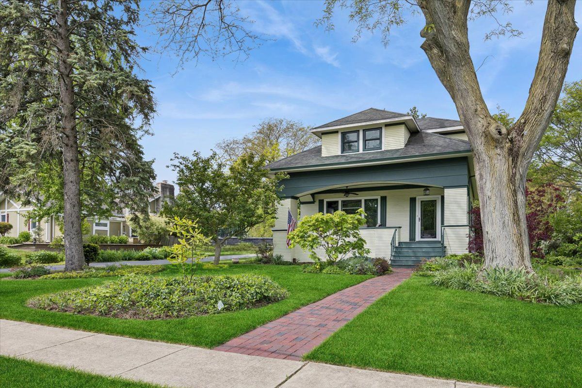 256 Center Road — Frankfort, IL 60423