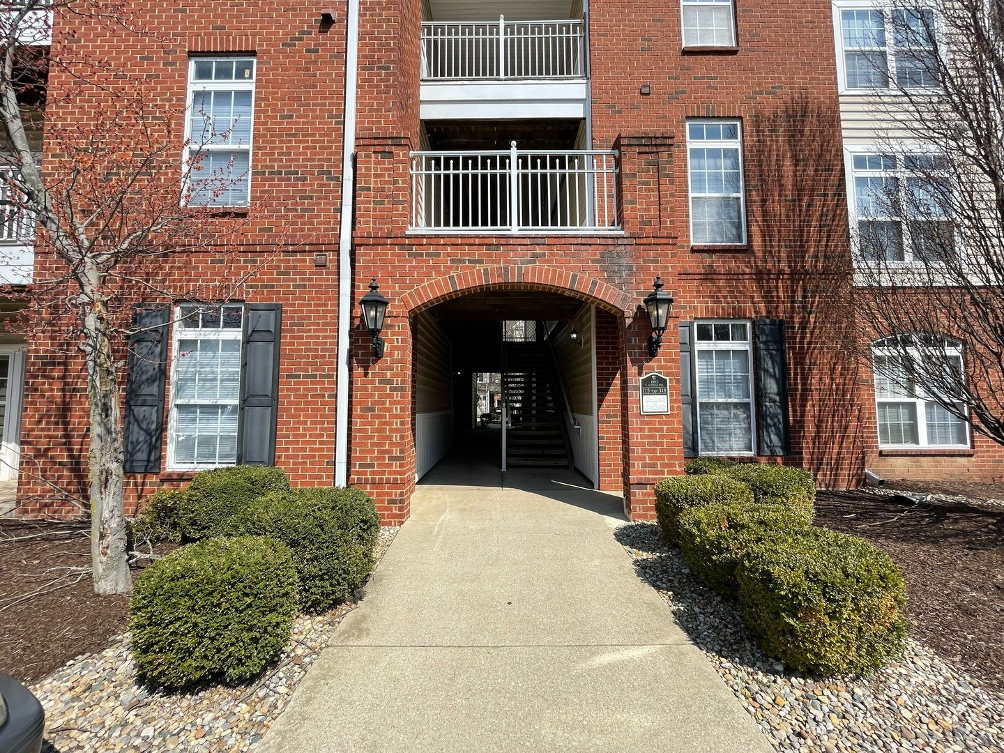 1901 N Lincoln Avenue #104 — Urbana, IL 61801
