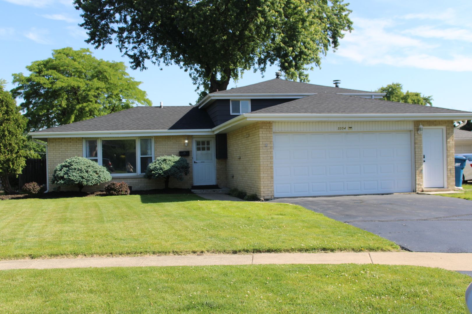 5554 Linder Court — Crestwood, IL 60418