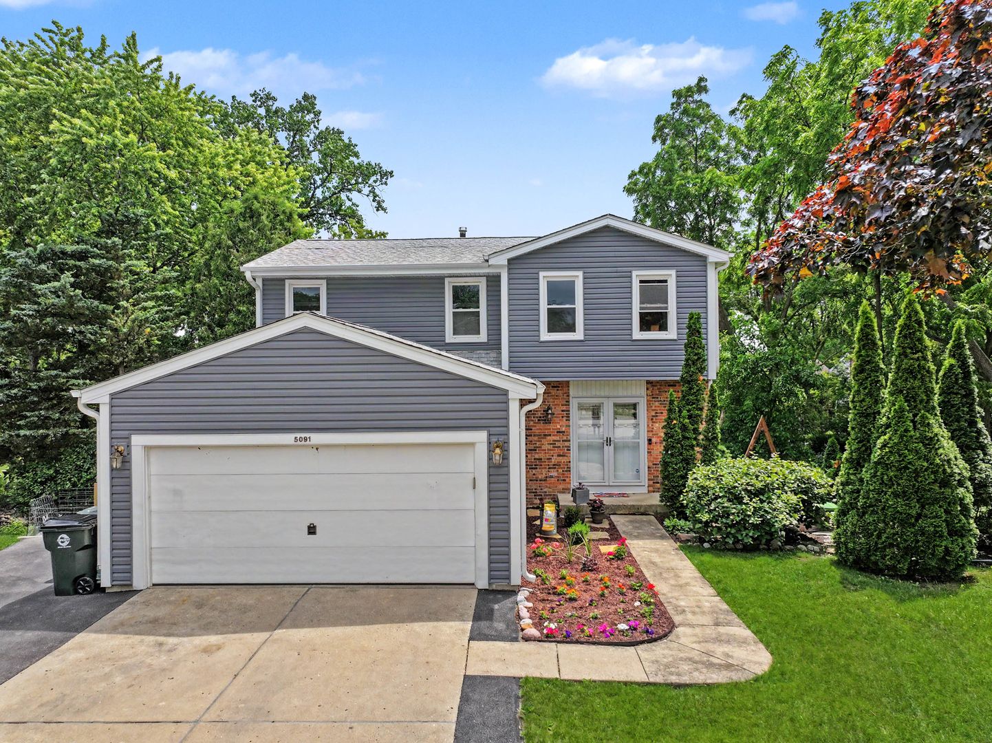 5091 Chambers Drive — Hoffman Estates, IL 60010