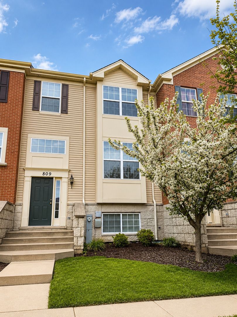 809 Brodhead Drive — Aurora, IL 60504