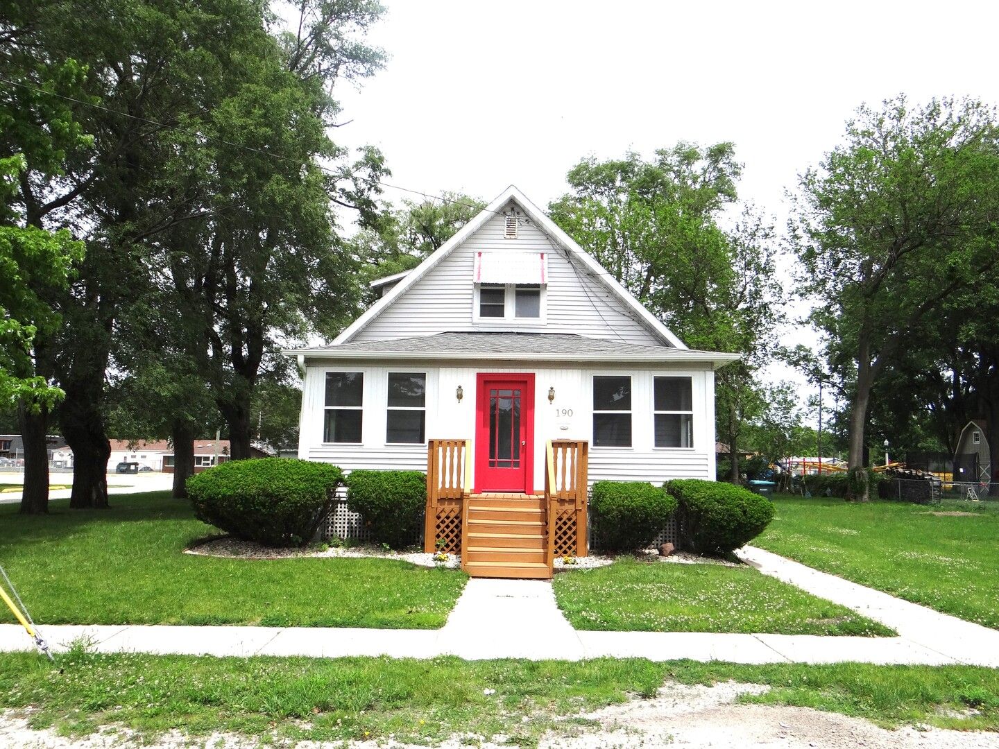 190 W Maple Street — Coal City, IL 60416