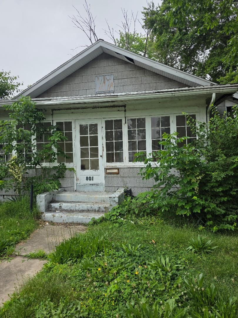 801 Maple Street — Zeigler, IL 62999