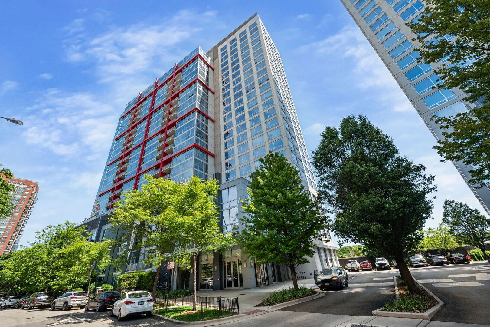 1841 S CALUMET Avenue #803 — Chicago, IL 60616