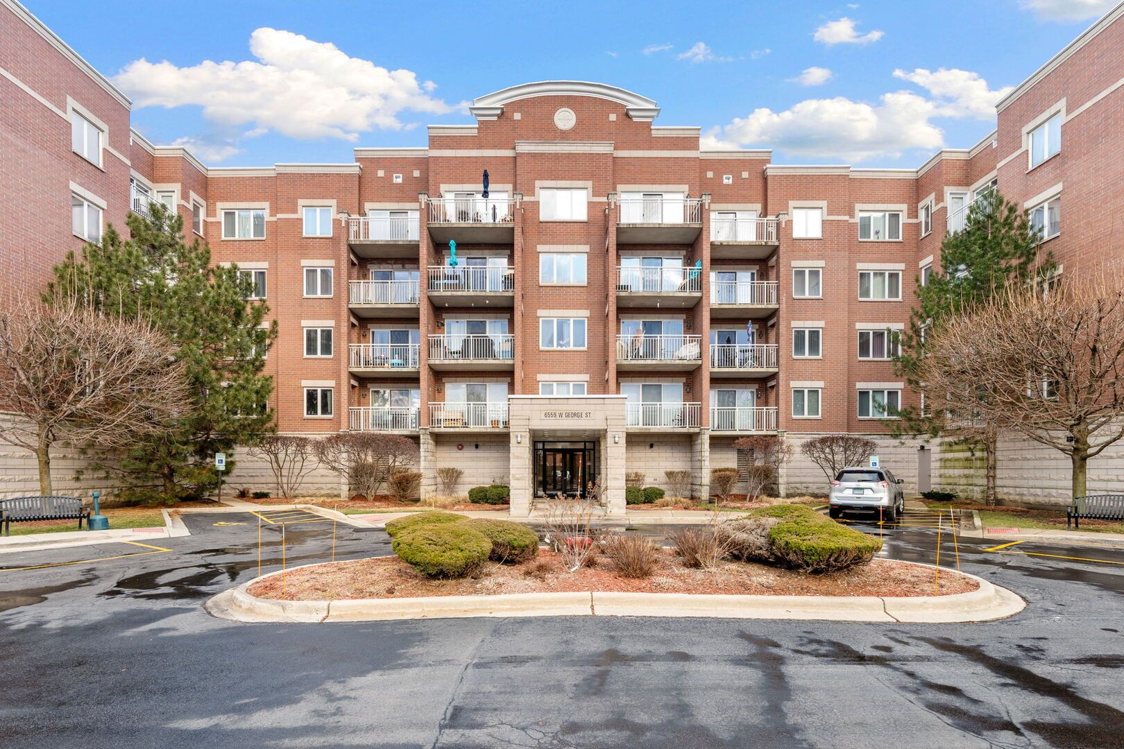 6559 W George Street #309 — Chicago, IL 60634