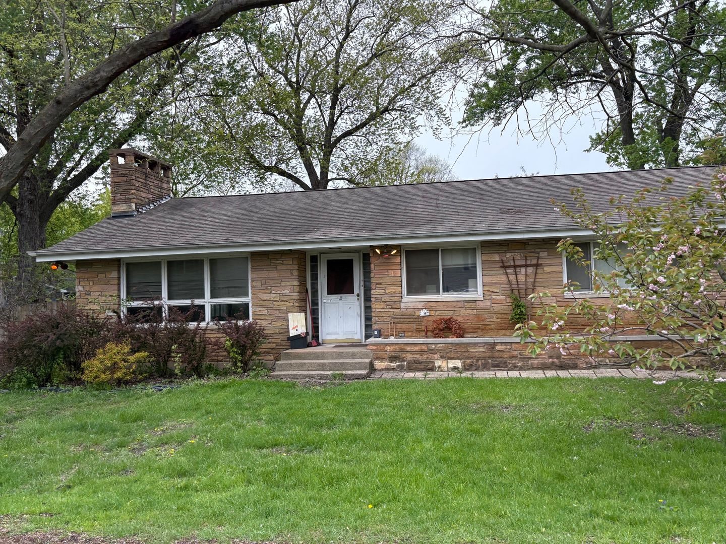 337 Maplewood Drive — Lakemoor, IL 60051