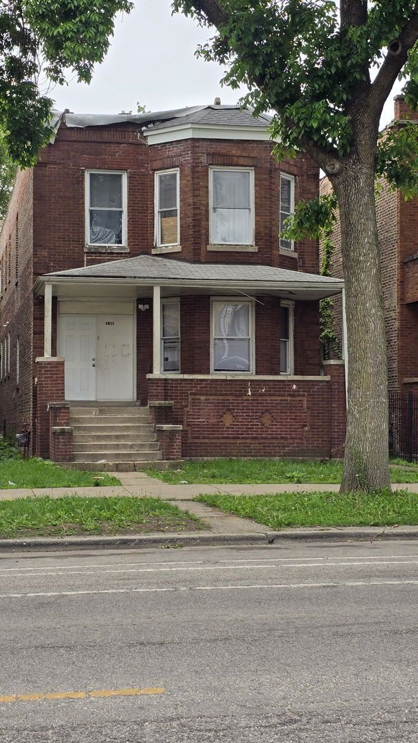4833 W WASHINGTON Boulevard — Chicago, IL 60644