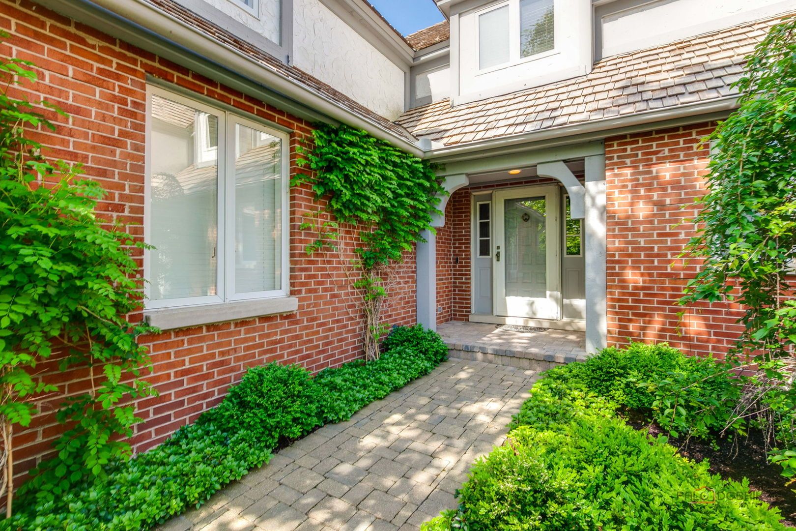 1066 Franz Drive — Lake Forest, IL 60045