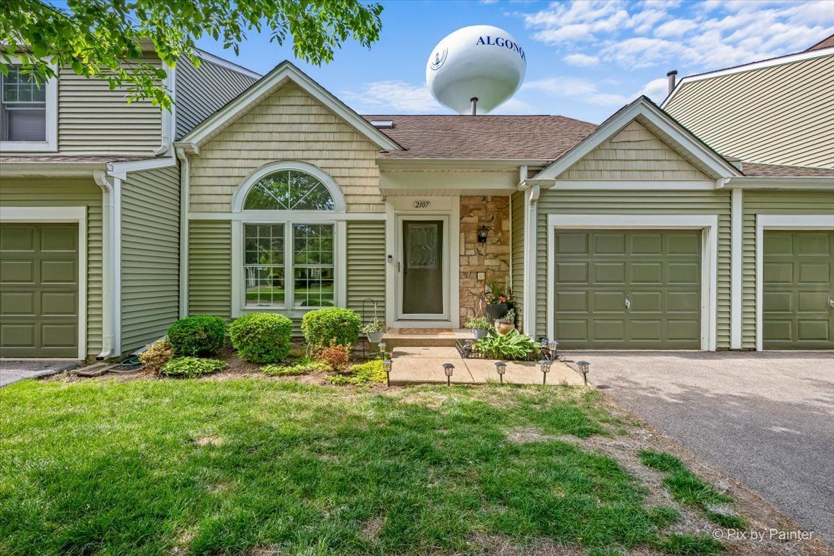 2107 Teton Parkway — Algonquin, IL 60102