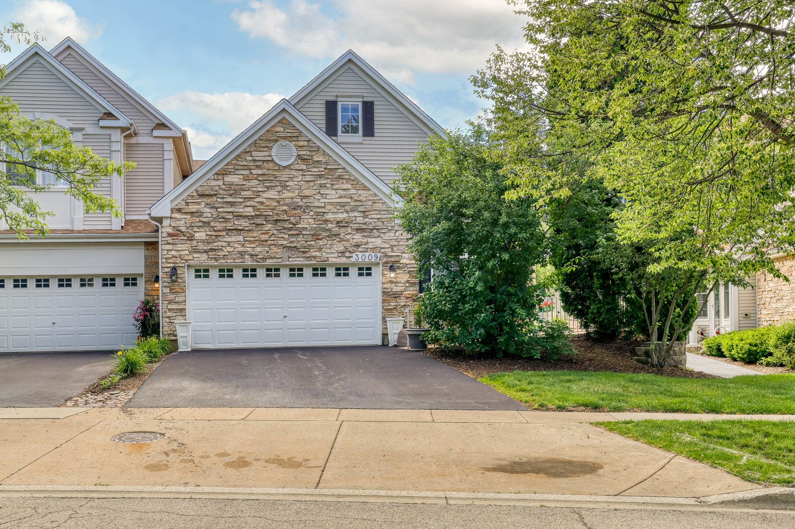3009 Talaga Drive — Algonquin, IL 60102