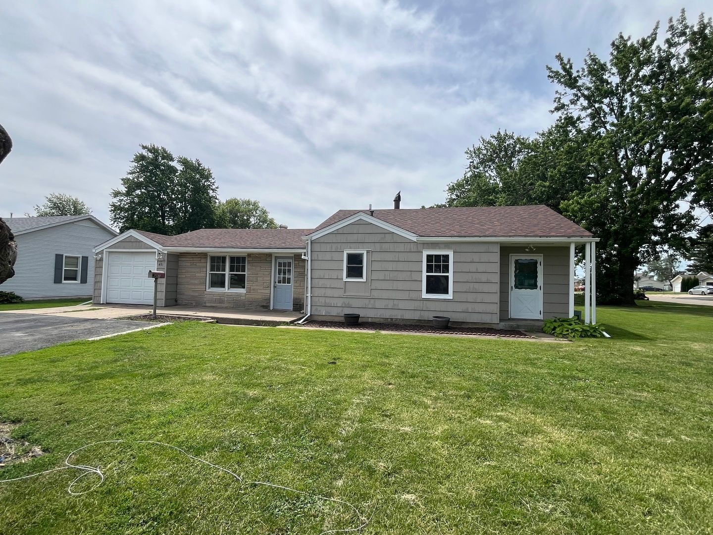 401 E College Street — Kewanee, IL 61443