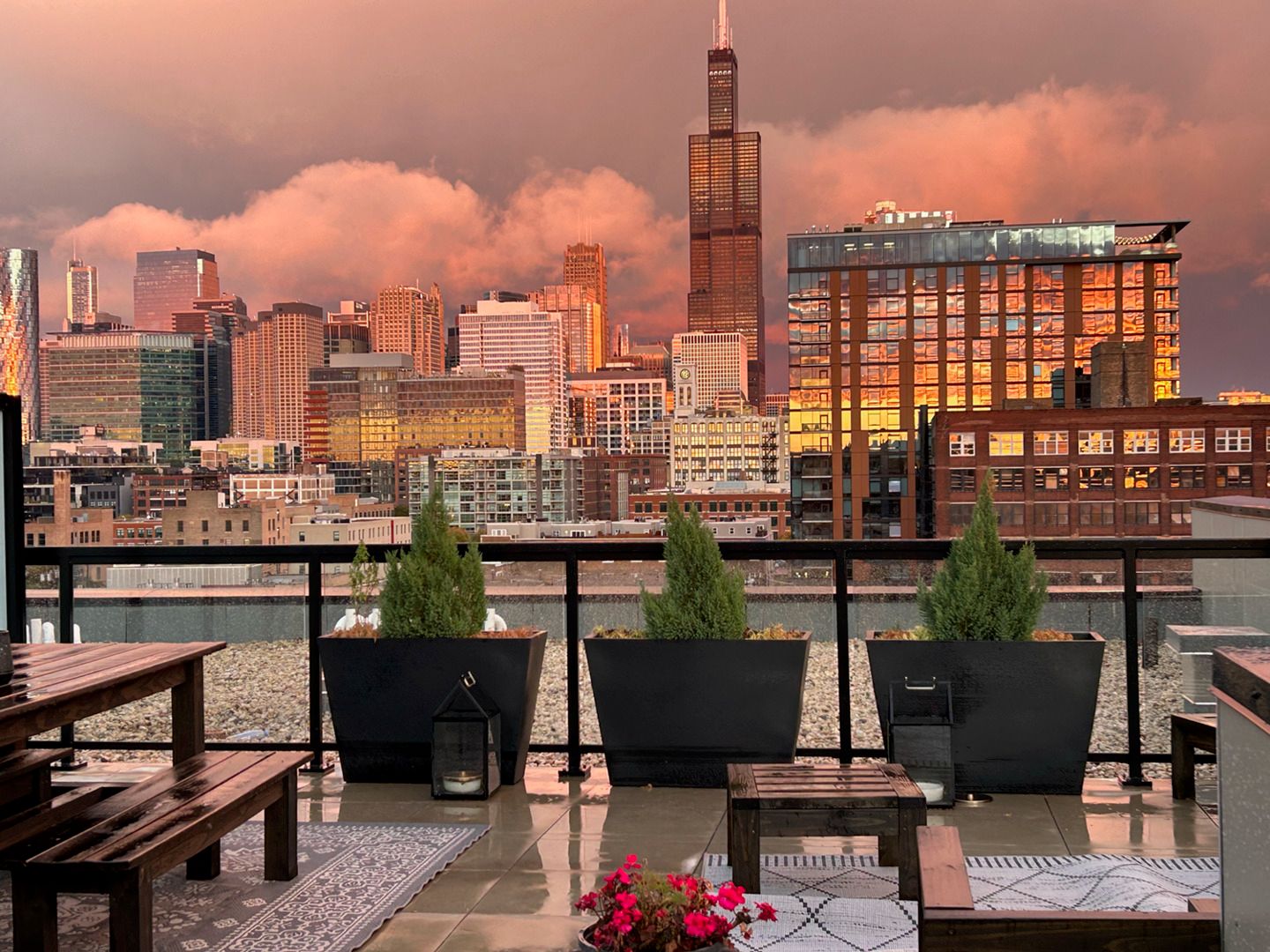 323 S Racine Avenue #PHD — Chicago, IL 60607