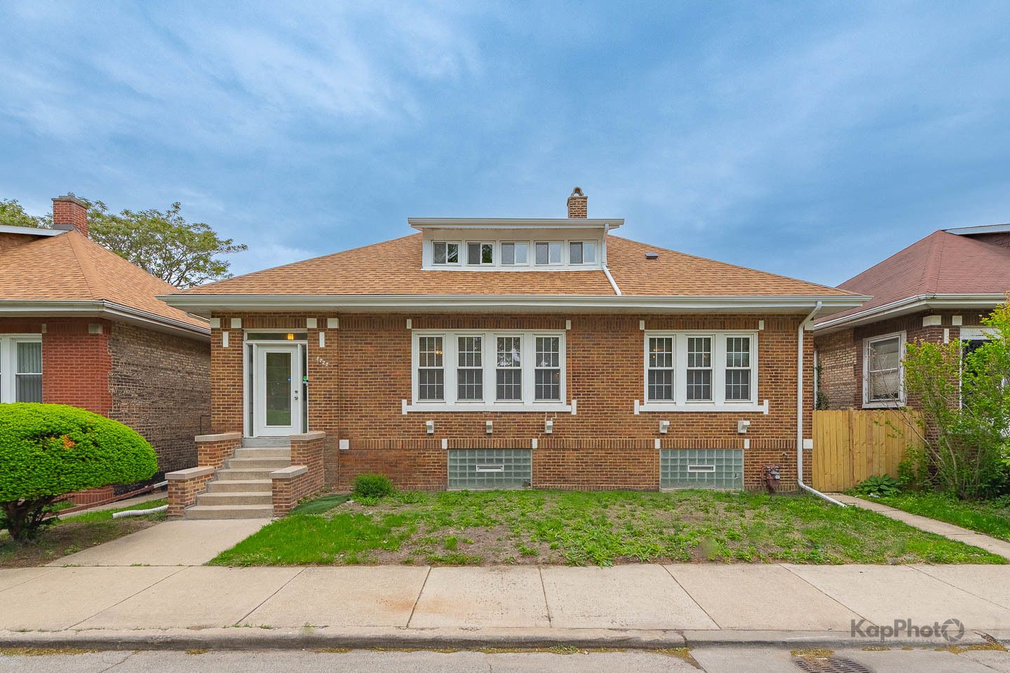 7727 S Stewart Avenue — Chicago, IL 60620