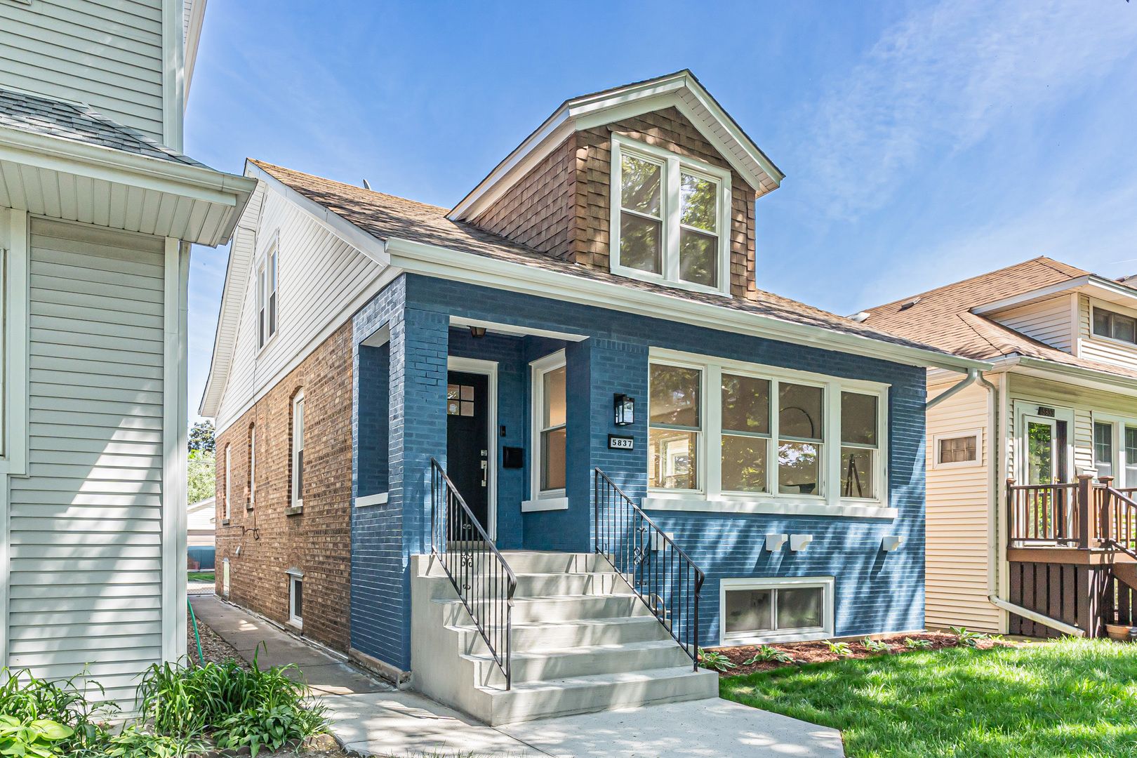 5837 N Marmora Avenue — Chicago, IL 60646