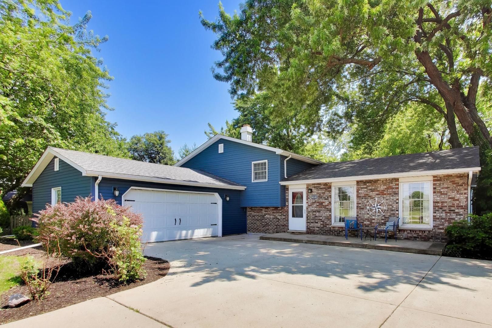 24143 W 103rd Street — Naperville, IL 60564