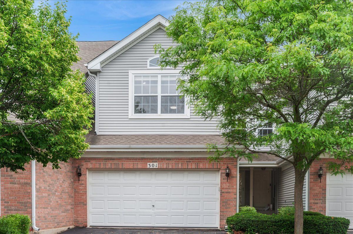 301 Lucille Lane — Schaumburg, IL 60193