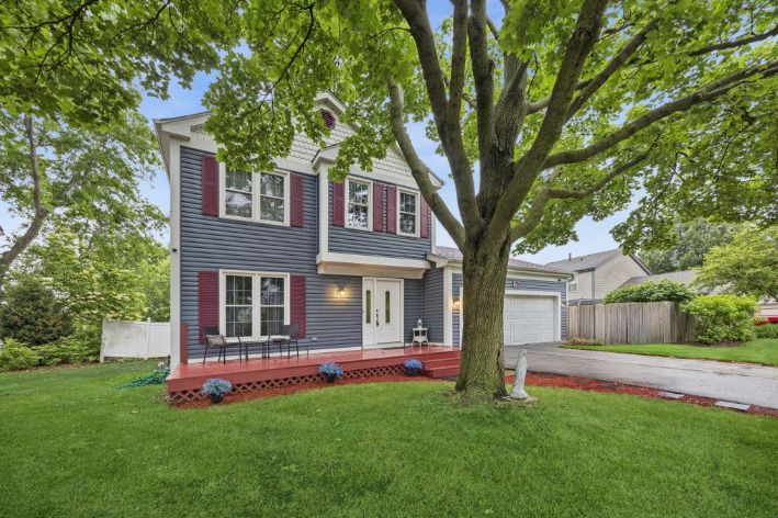 75 Rodenburg Road — Roselle, IL 60172