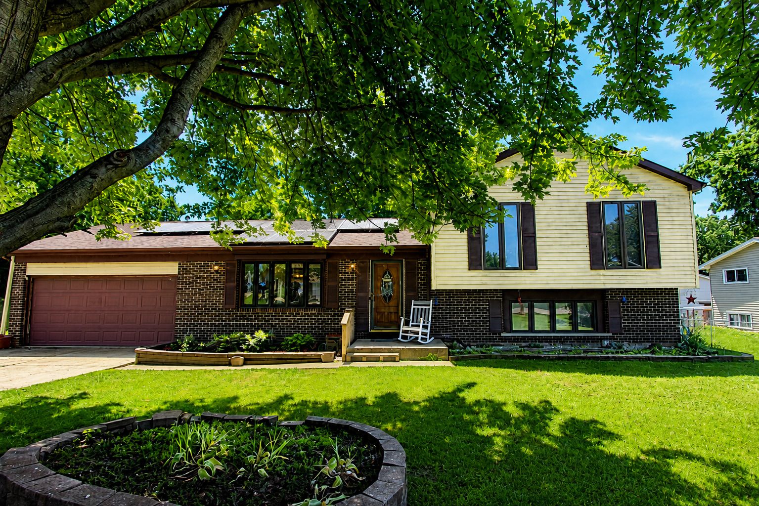2309 W Edgewood Lane — McHenry, IL 60051