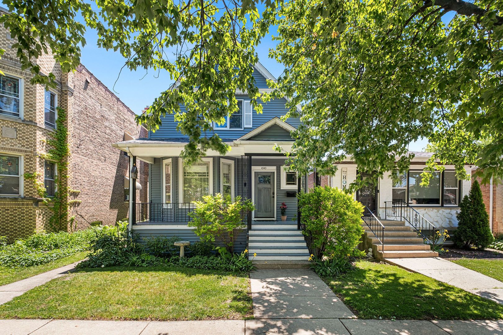 4949 W Winona Street — Chicago, IL 60630