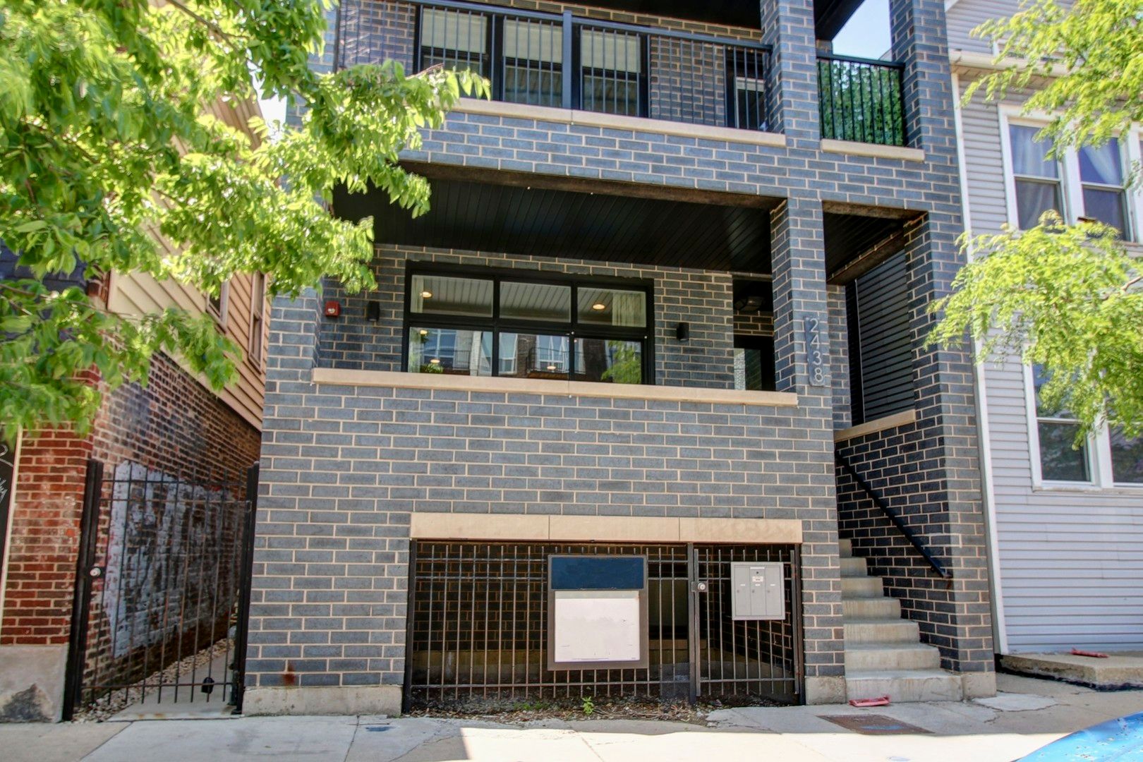 2438 N Western Avenue #1 — Chicago, IL 60647