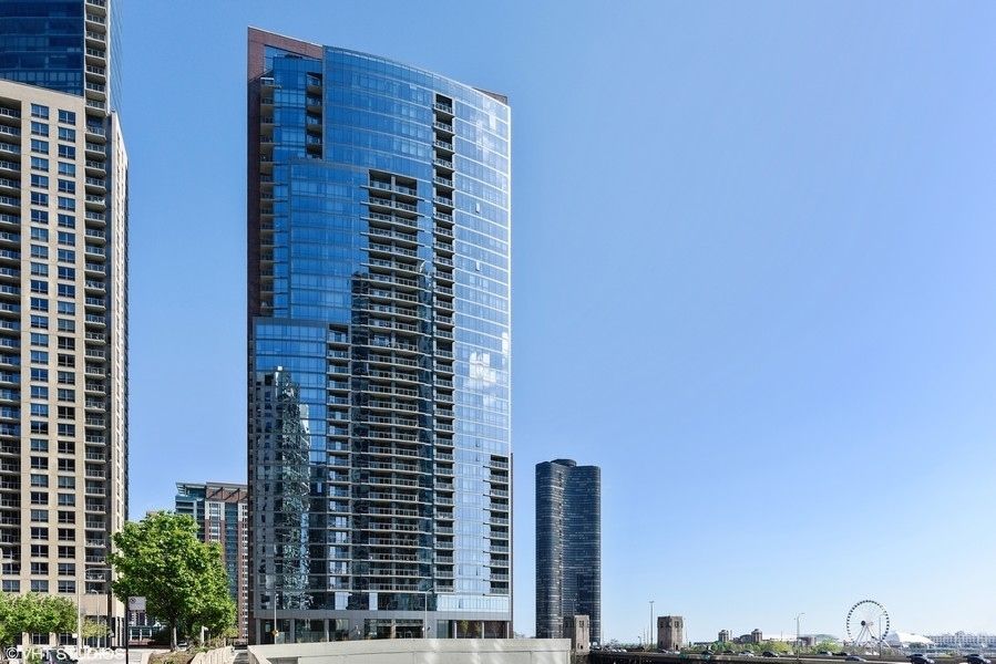 450 E Waterside Drive #1808 — Chicago, IL 60601