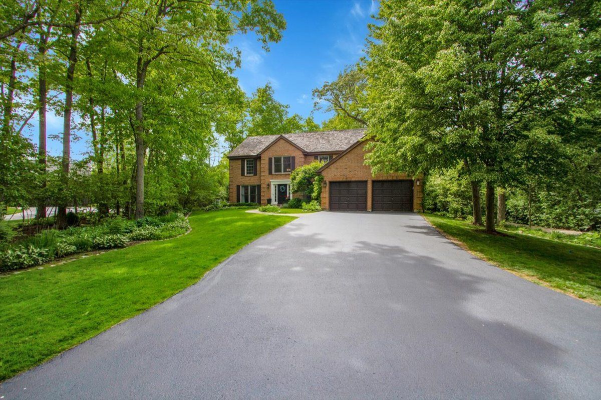 850 Carlyle Circle — Lake Bluff, IL 60044