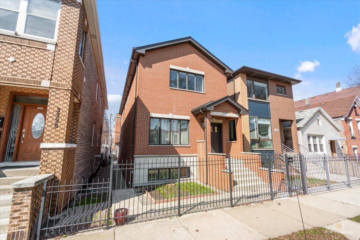 3326 S Lituanica Avenue — Chicago, IL 60608