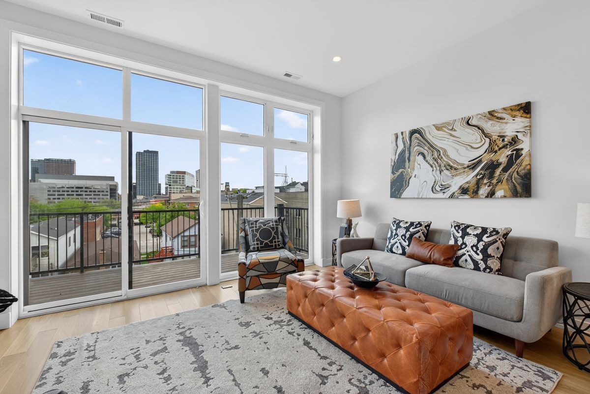 1347 W Grand Avenue #2N, Chicago, IL 60642