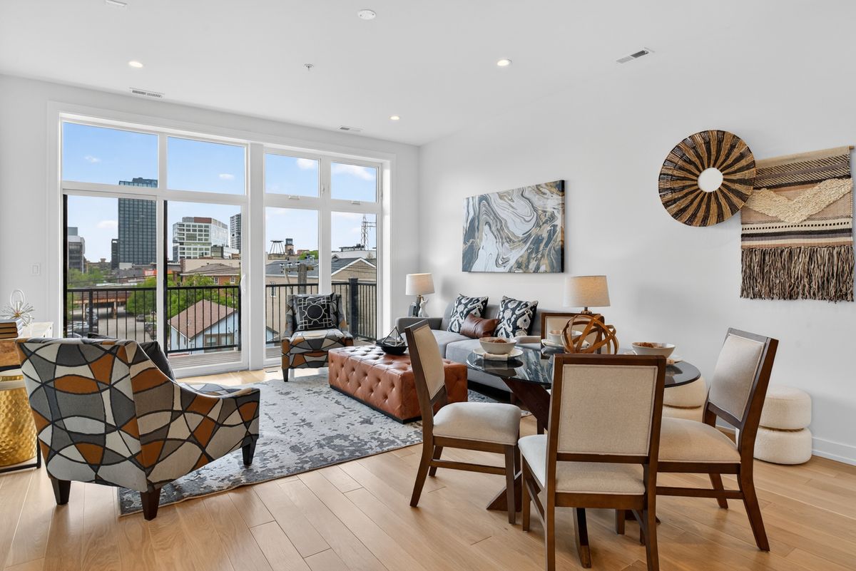 1347 W Grand Avenue #2N, Chicago, IL 60642