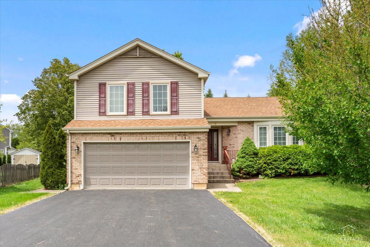 4 Waterbury Court — Lake Zurich, IL 60047