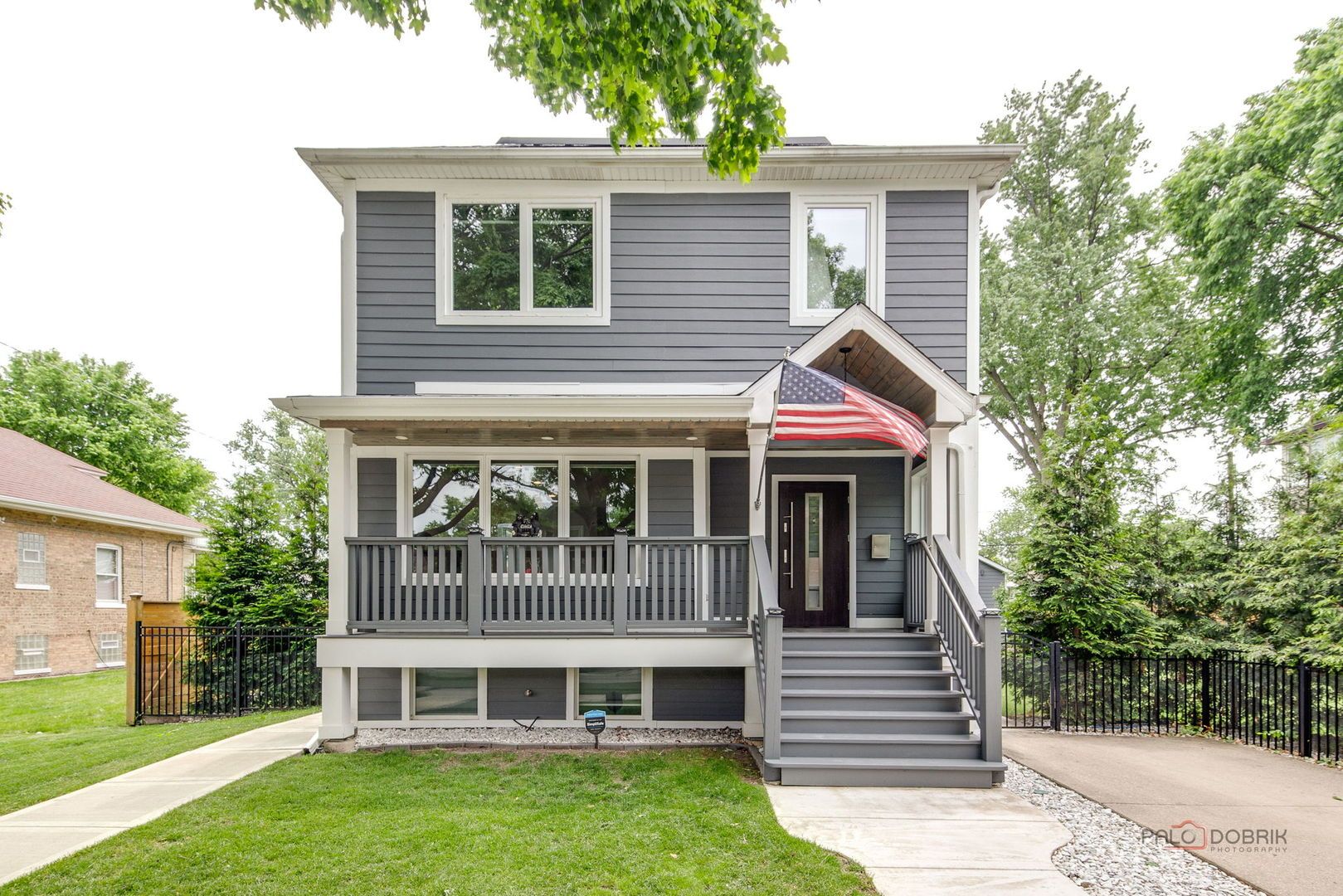 1455 Campbell Avenue — Des Plaines, IL 60016
