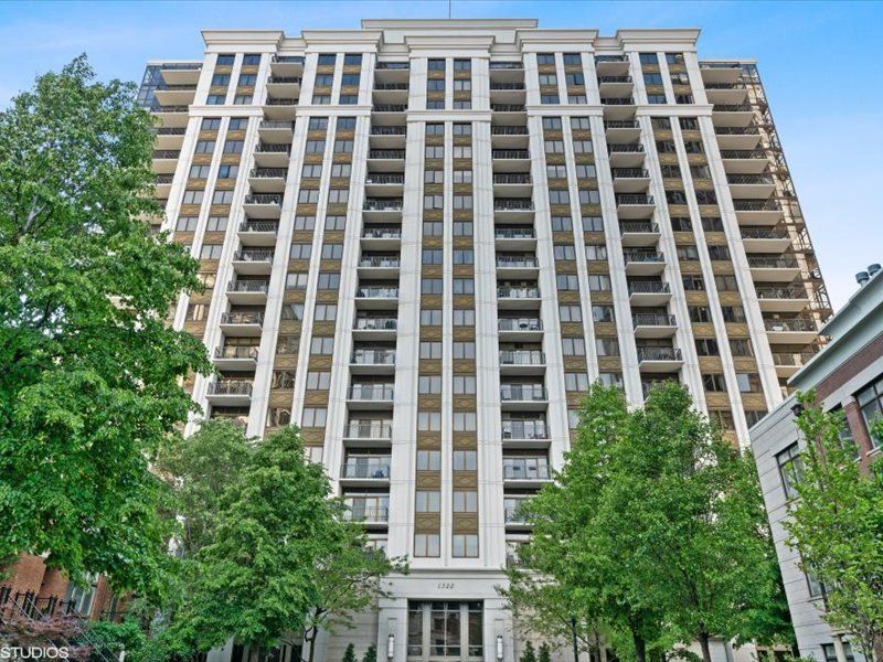 1322 S Prairie Avenue #613 — Chicago, IL 60605