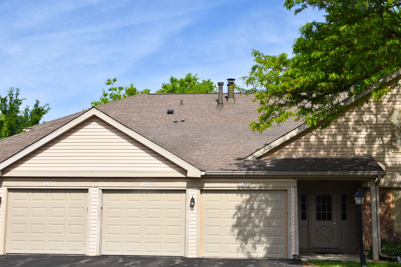 1464 Birchwood Lane #1464 — Gurnee, IL 60031