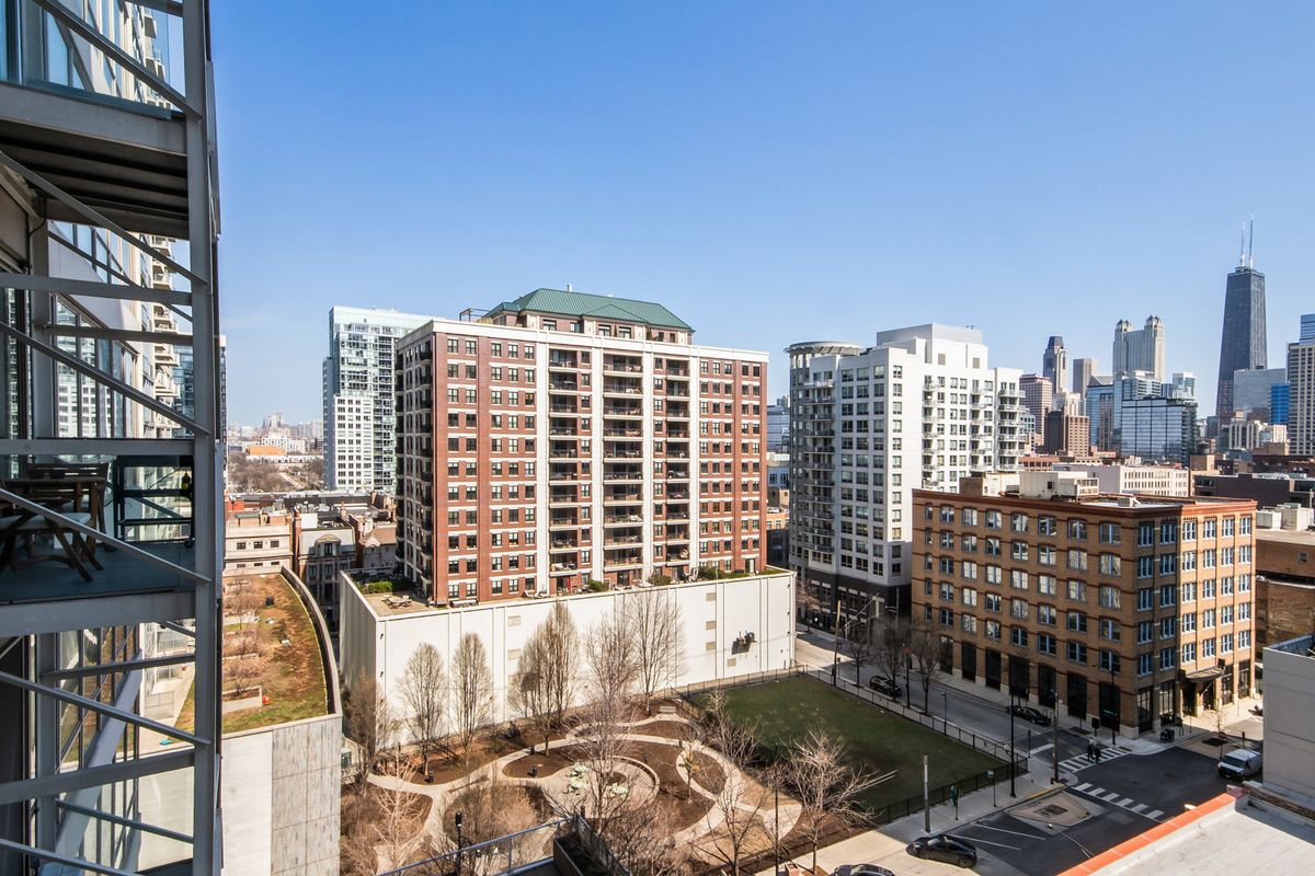 653 N Kingsbury Street #1007, Chicago, IL 60610