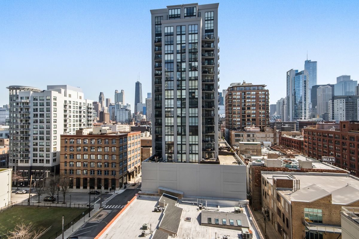 653 N Kingsbury Street #1007, Chicago, IL 60610