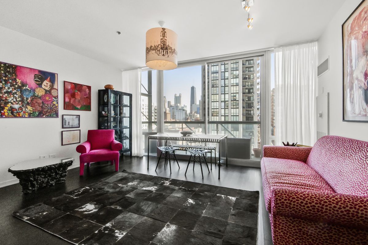653 N Kingsbury Street #1007, Chicago, IL 60610