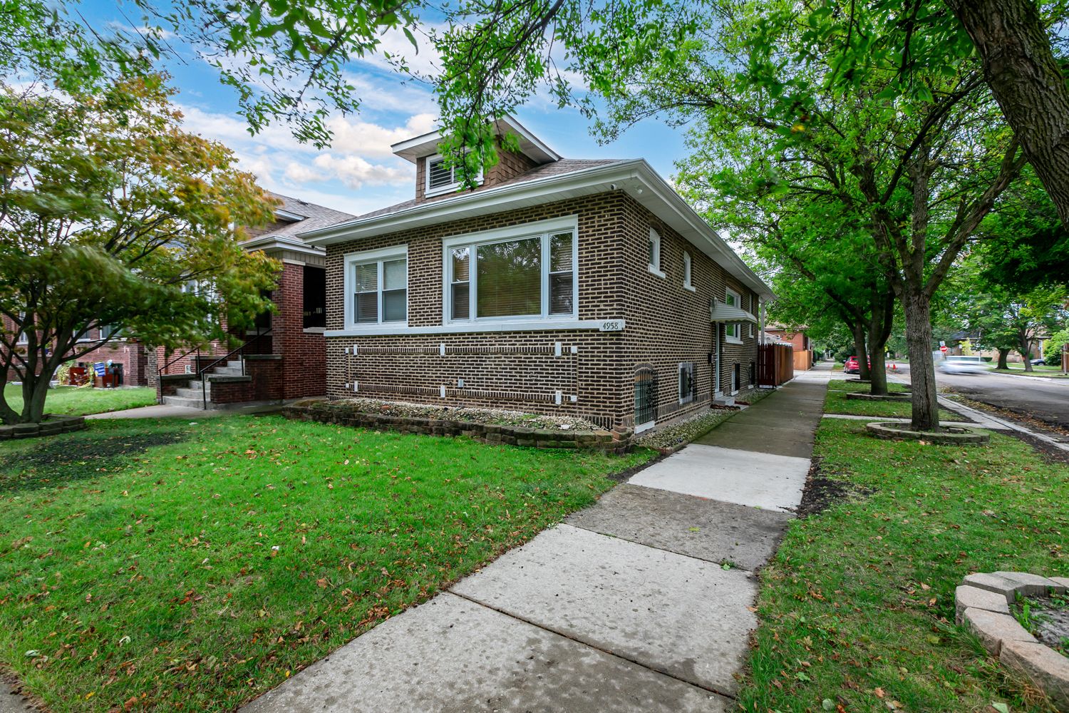 4958 N KEELER Avenue — Chicago, IL 60630
