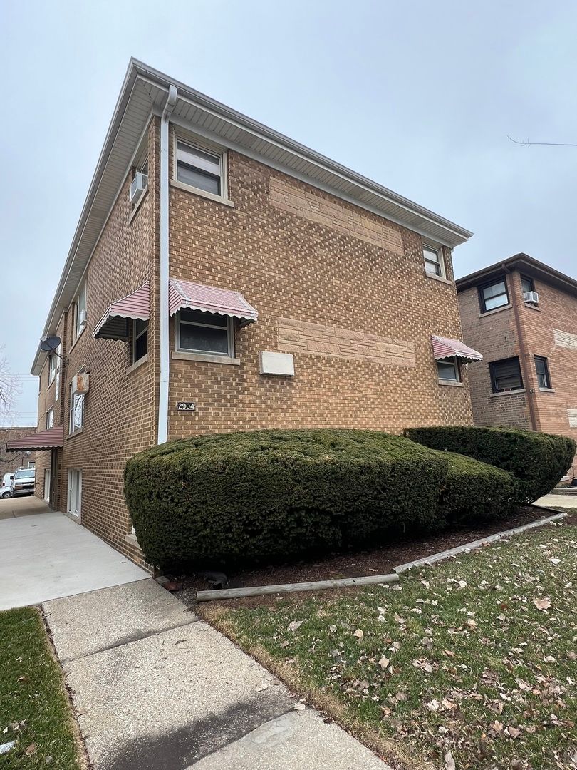 2904 W Foster Avenue #2F — Chicago, IL 60625