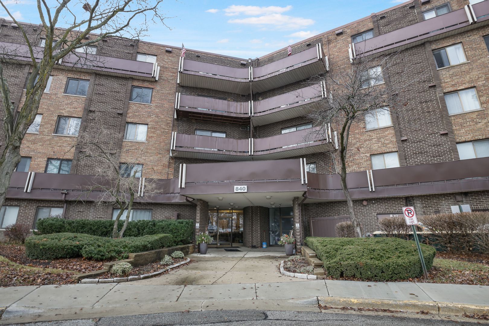 840 WELLINGTON Avenue #306 — Elk Grove Village, IL 60007