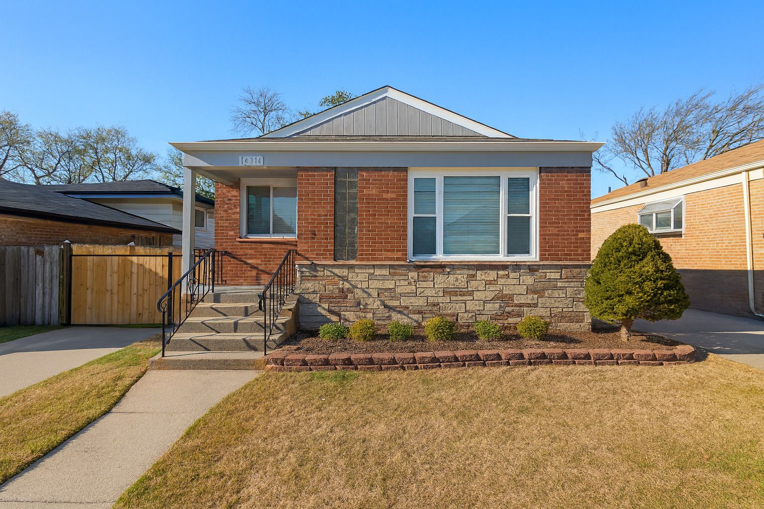 14314 MINERVA Avenue — Dolton, IL 60419