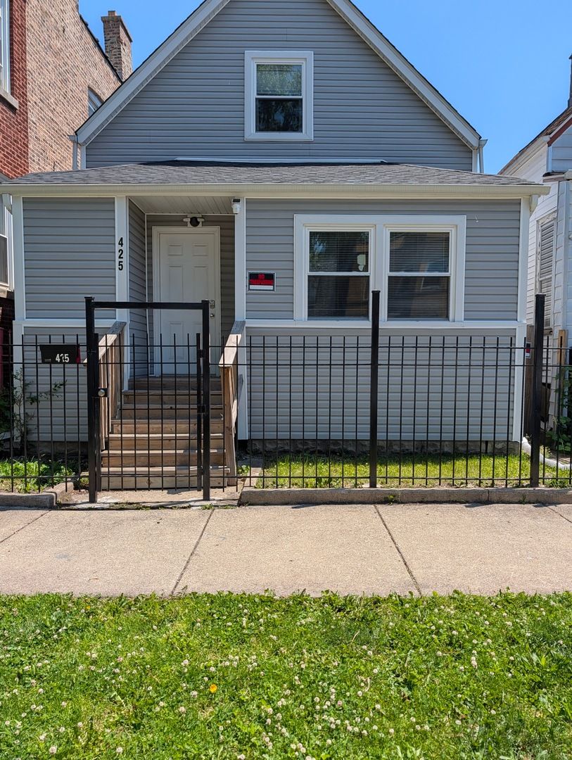 425 N Lawler Avenue — Chicago, IL 60644