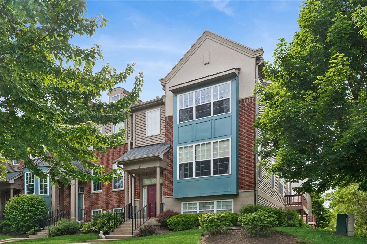 35 Thomas Court — Grayslake, IL 60030