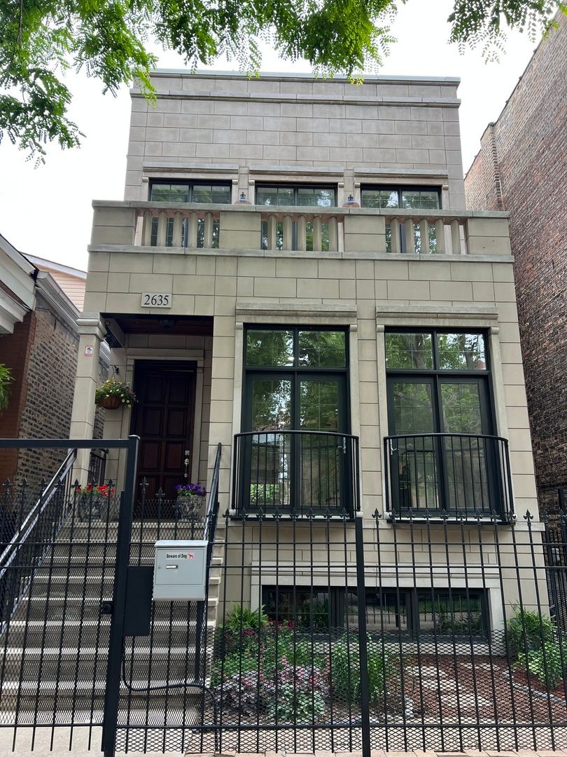 2635 W IOWA Street — Chicago, IL 60622