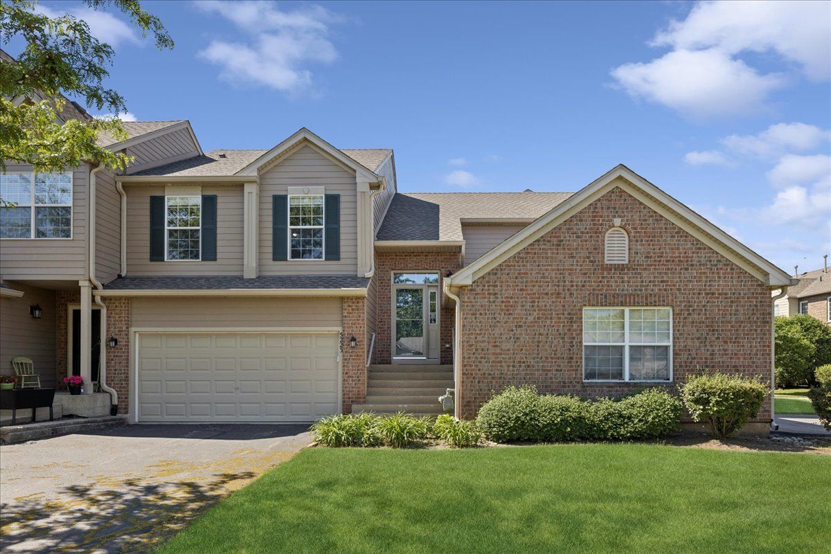 5223 Glenbrook Trail — McHenry, IL 60050