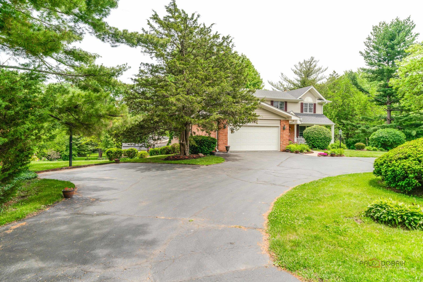 357 Roberts Road — Inverness, IL 60010