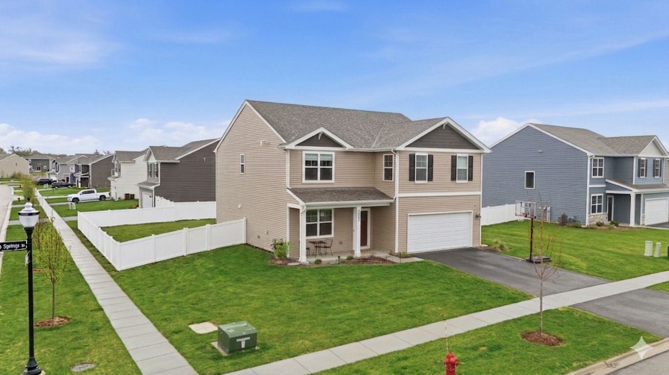 2282 Cobble Springs Drive — Wonder Lake, IL 60097