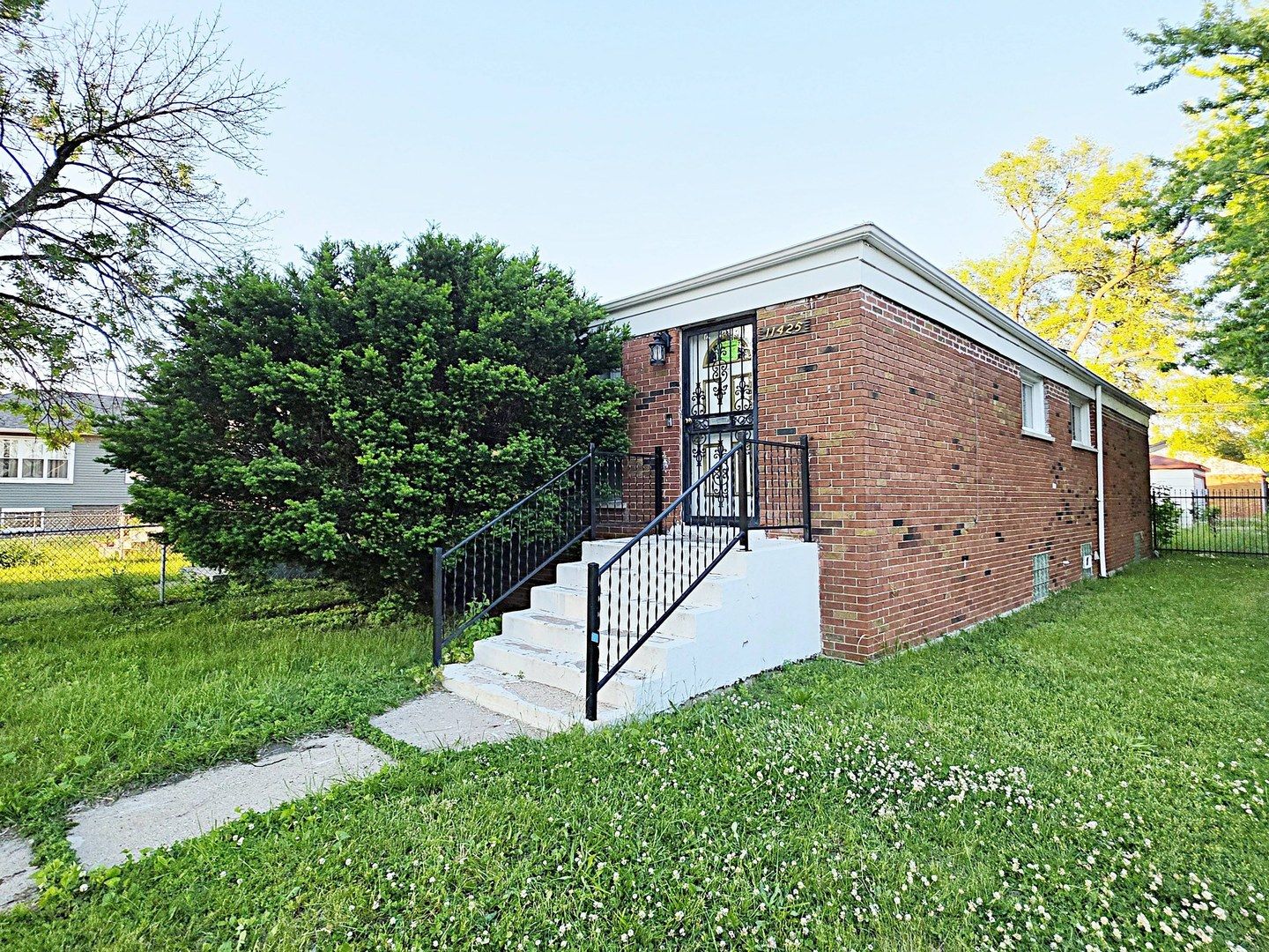 11425 S Elizabeth Street — Chicago, IL 60643